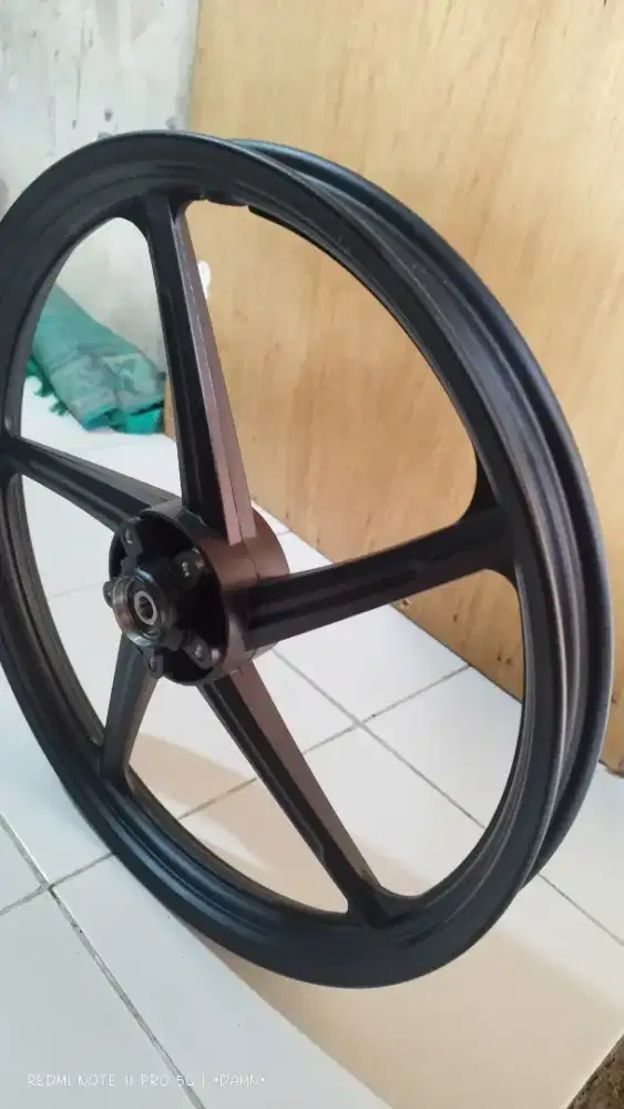 Dijual velg racing Supra x depan