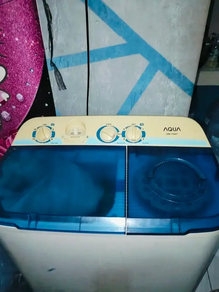 Mesin cuci merk AQUA