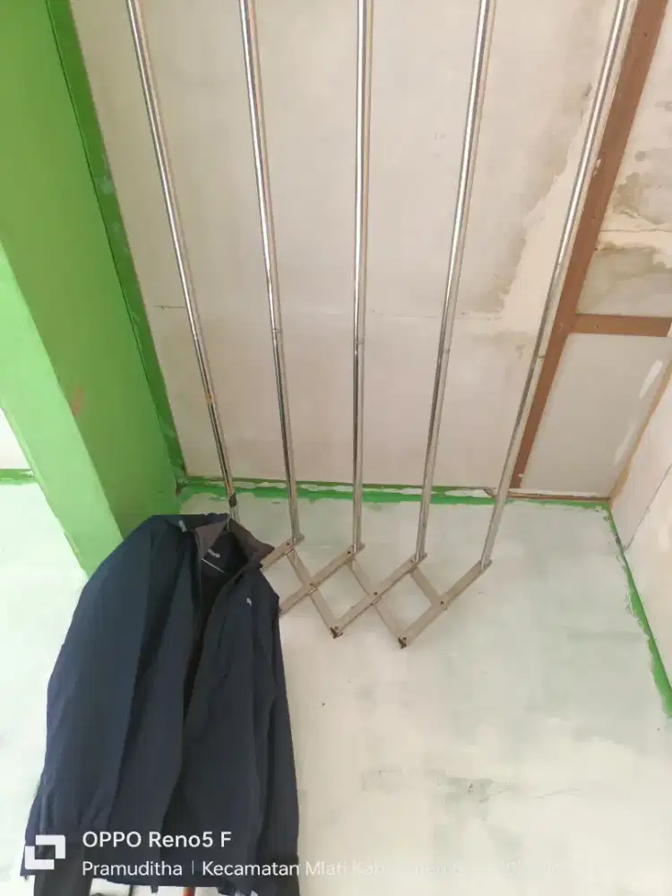 Jemuran steinless lipat tembok