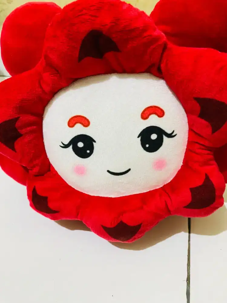 Boneka cwe imut sasa
