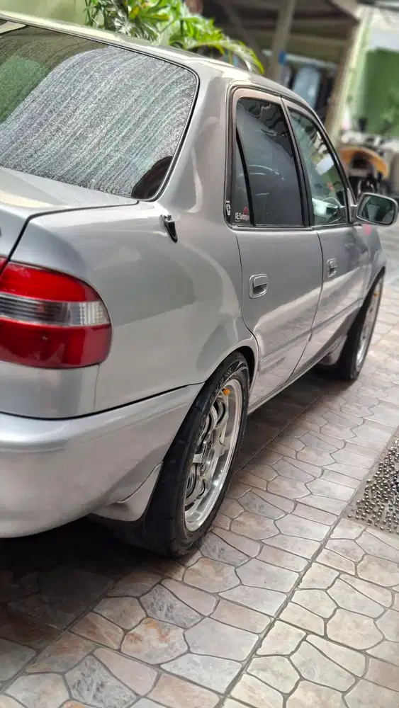 Toyota Corolla 2000 Bensin