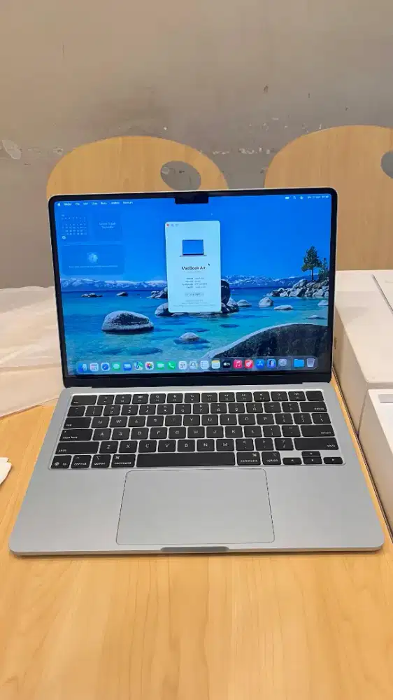 Macbook Air M4 13 inch 16/512 iBox Like New