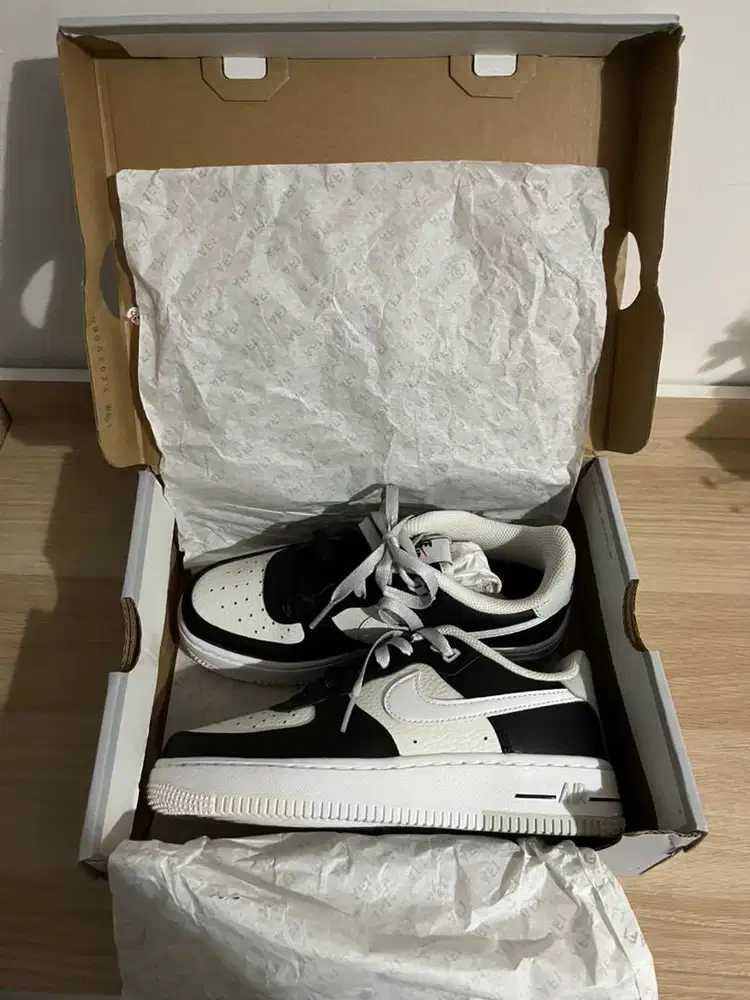 Nike air force 1 LV8 1 GS ( anak ) -- BNIB