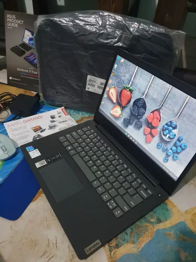Laptop lenovo slim 3 like new siapa cepat