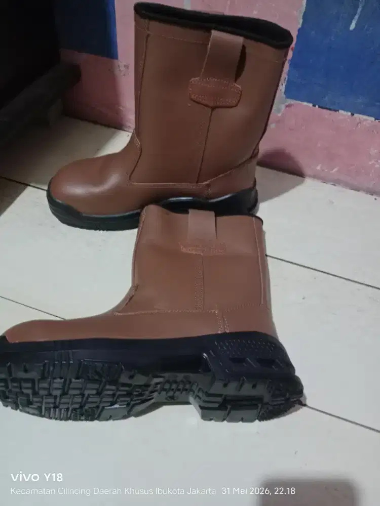 Sepatu safety kings no 43