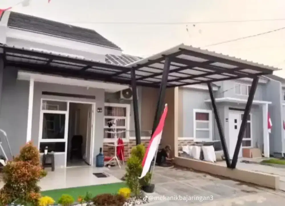 Kanopi baja ringan