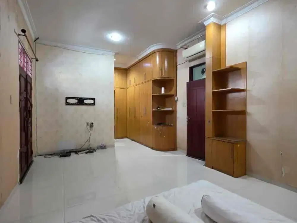 Sewa Semi Furnished Gaharu