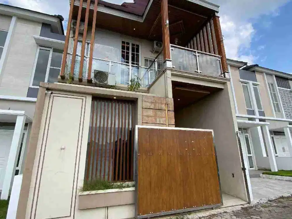 Dijual Cepat Rumah Mewah Full Interior Minimalis 2 Lantai di Sukun Kota Malang
