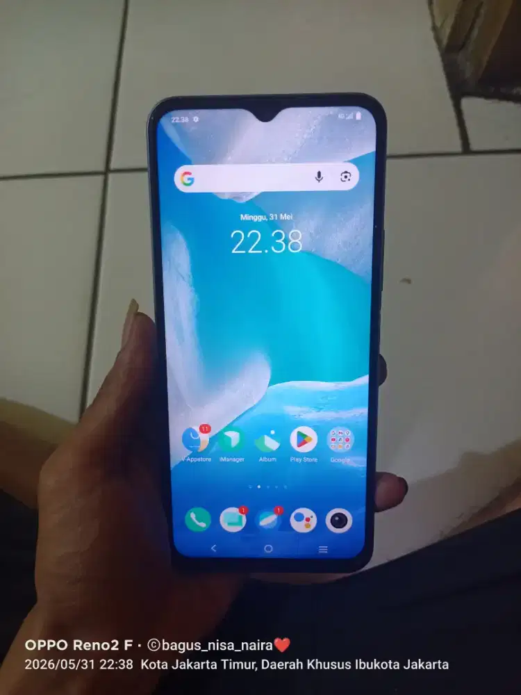 bantuin tmen mau jual vivo y33t 8+4/128 fullsett msih mulus bgtt