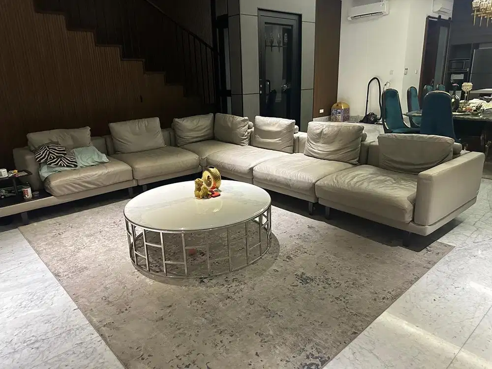 Sofa mewah by informa