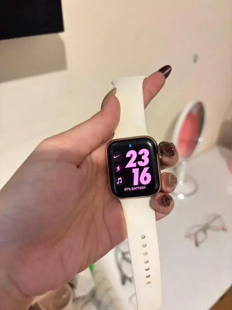 iwatch se rosegold 40 mm