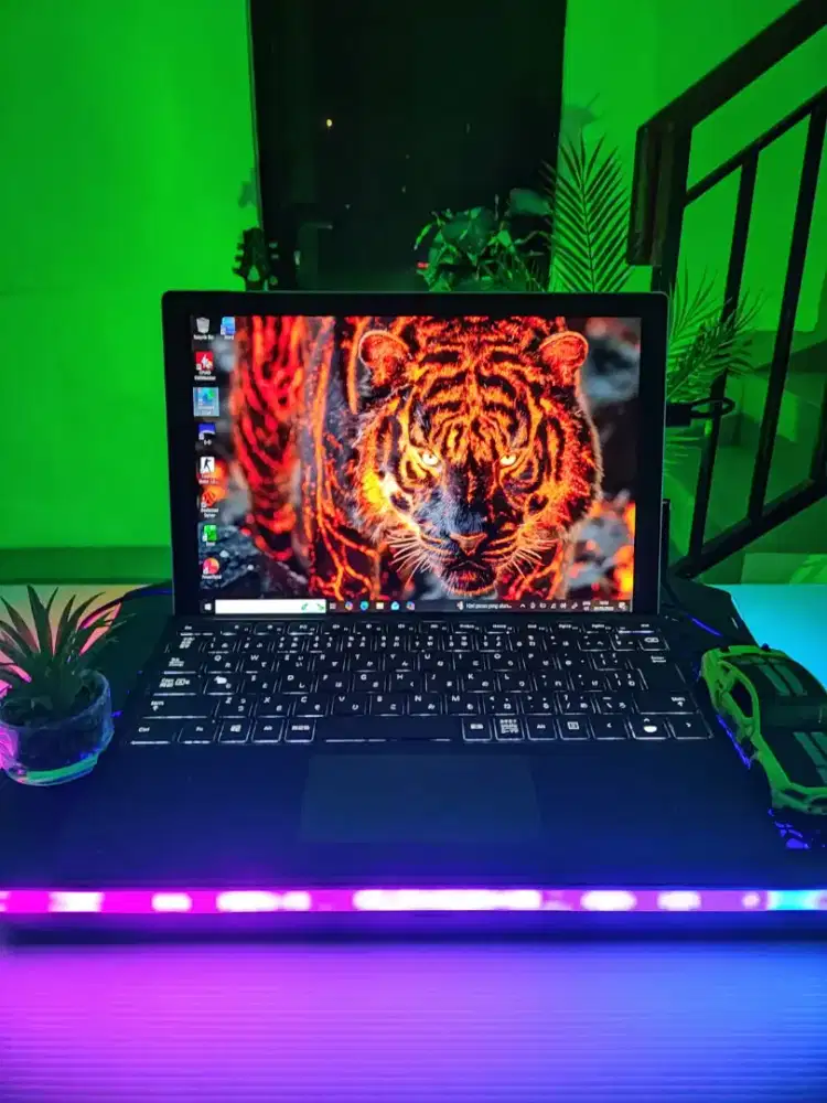 Microsoft Surface Touchscreen Minus Batre