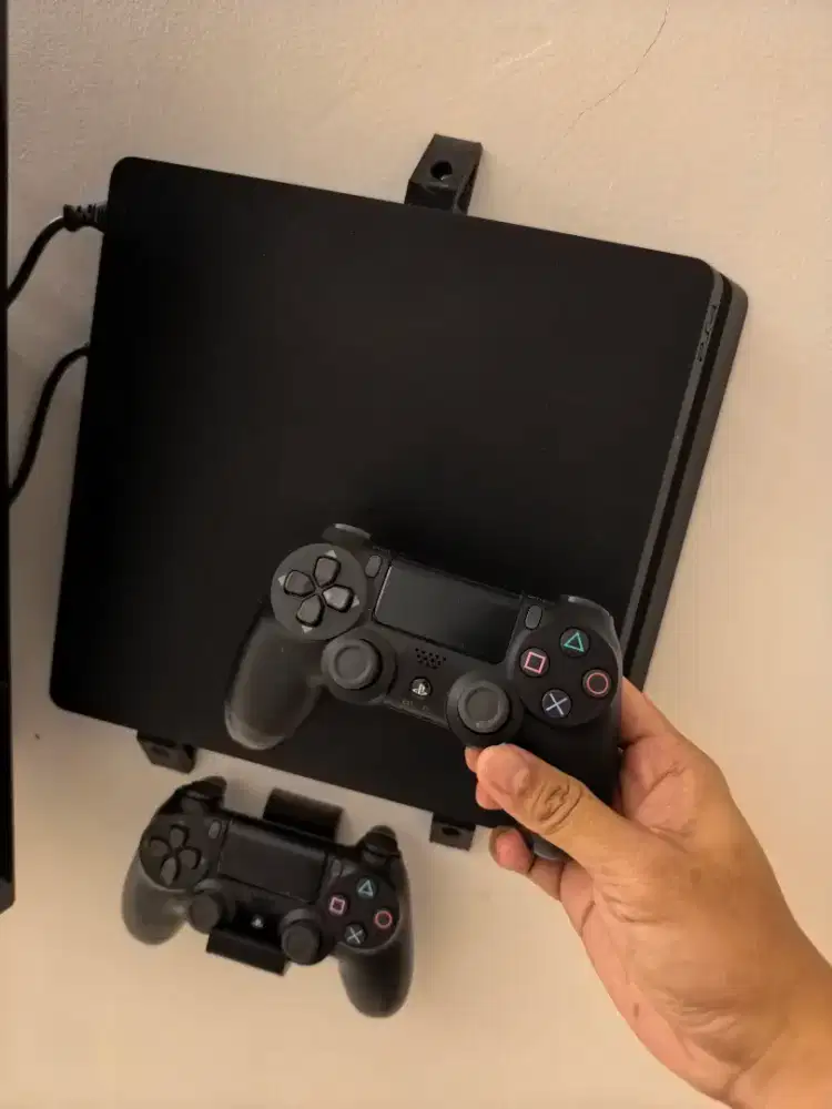 PS 4 SLIM HEN 1TB