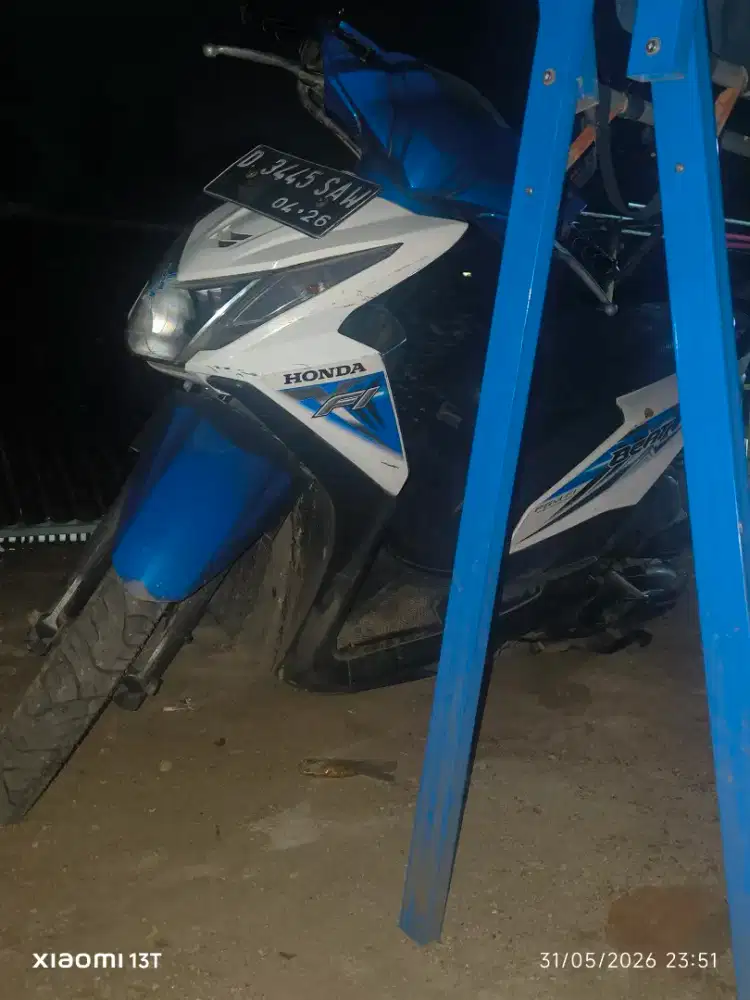 Jasa antar-jemput pribadi motor