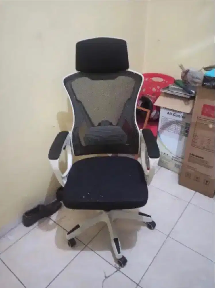 Kursi Kantor Kerja Bekas