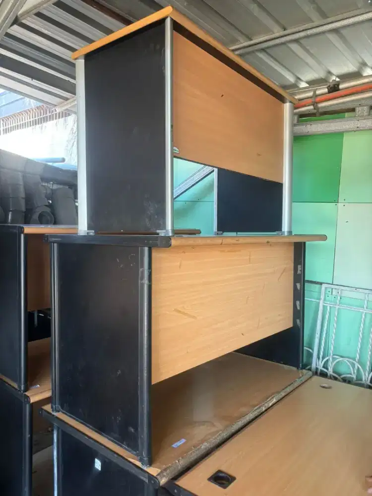 Meja Kantor Bekas Murah / Meja Kerja / Meja Komputer