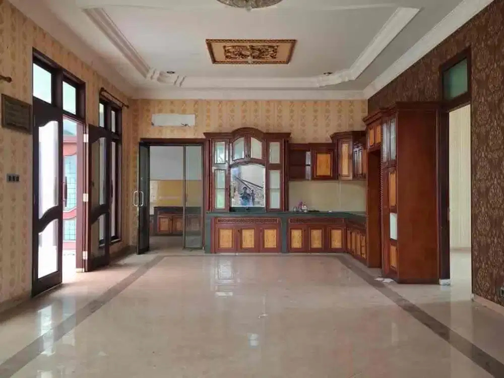 Villa Mewah Jalan Sei Putih
