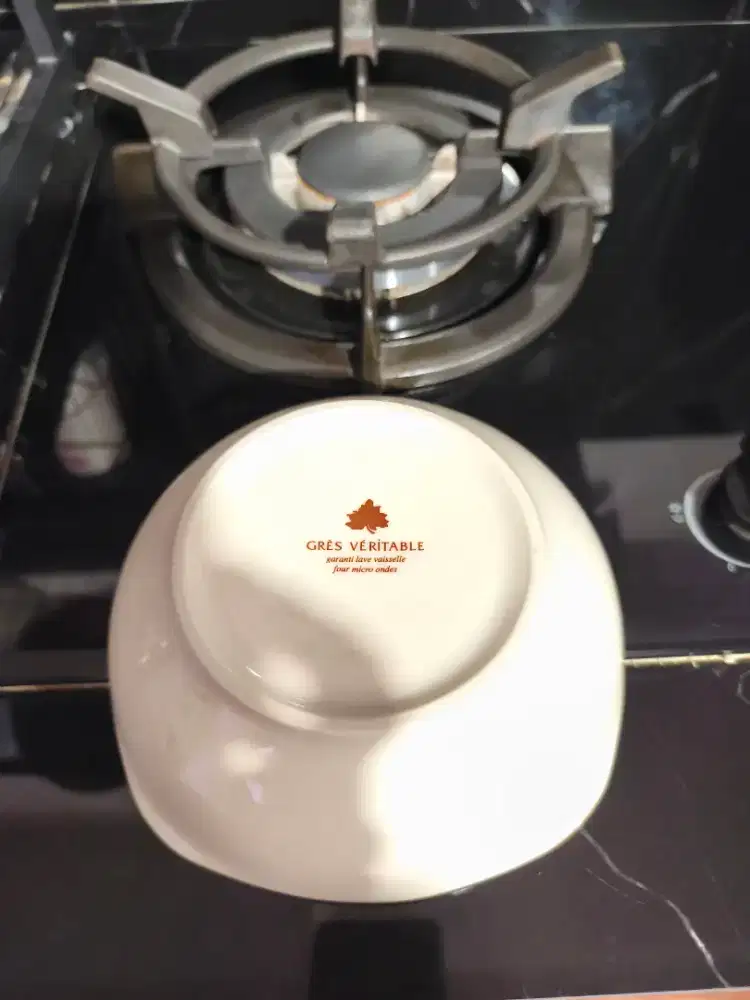 Mangkok Makan Warna Cream