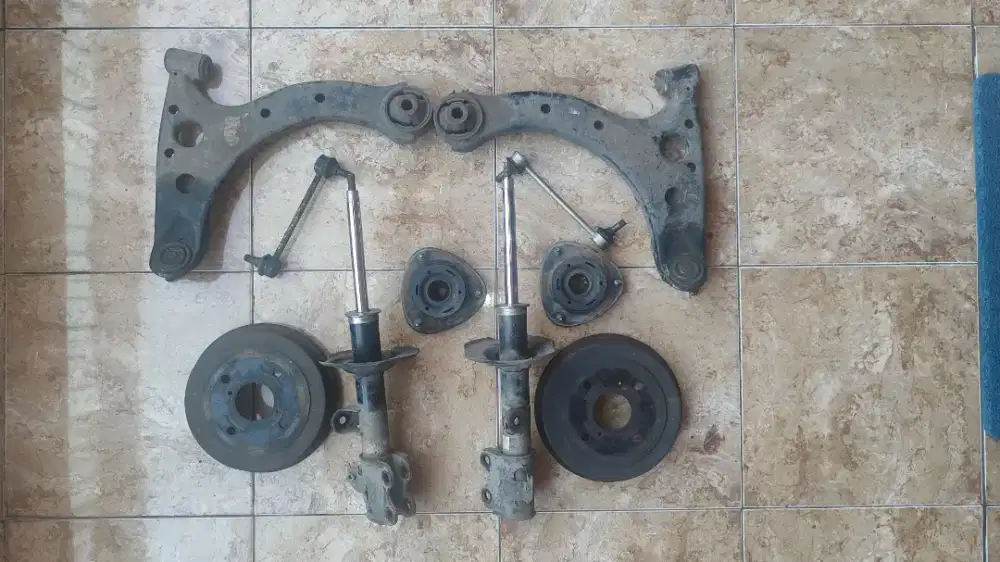 Shock Breaker, absorber, tromol rem, Arm original xenia 2014