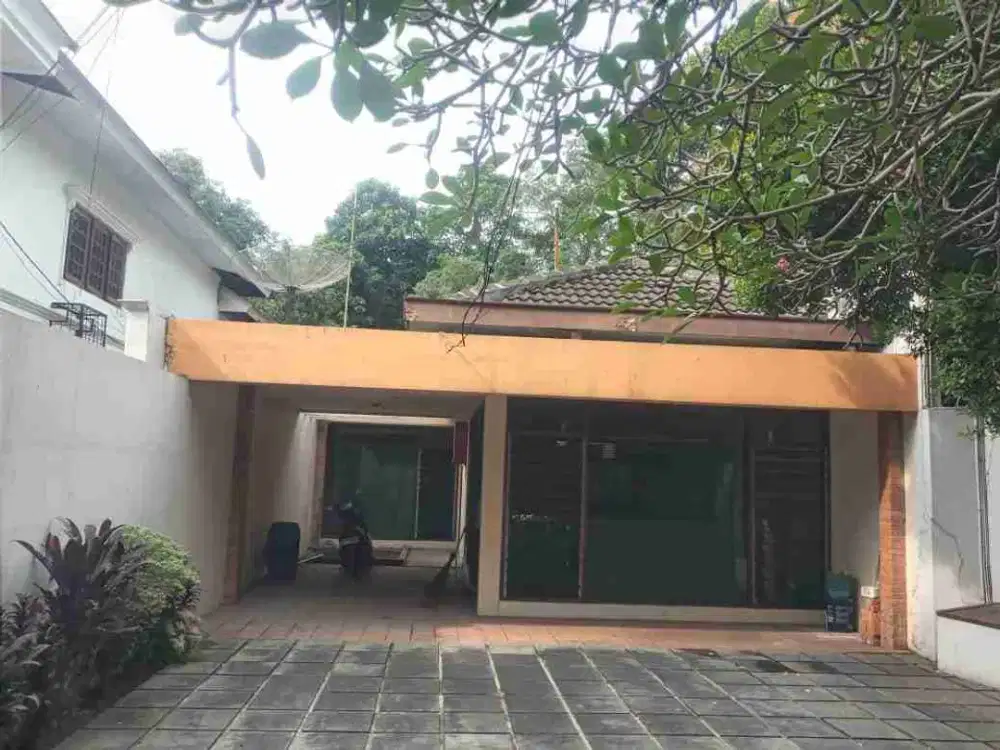 Rumah daerah komersial cocok untuk usaha di Menteng Cikini