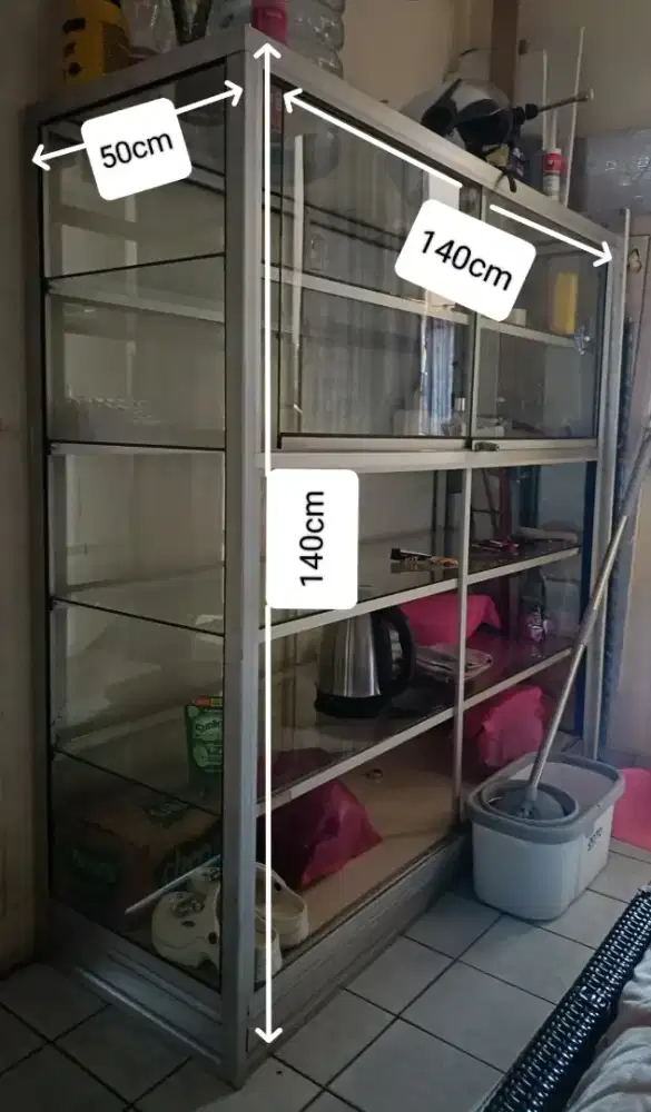 Jual Etalase,silahkan di nego.