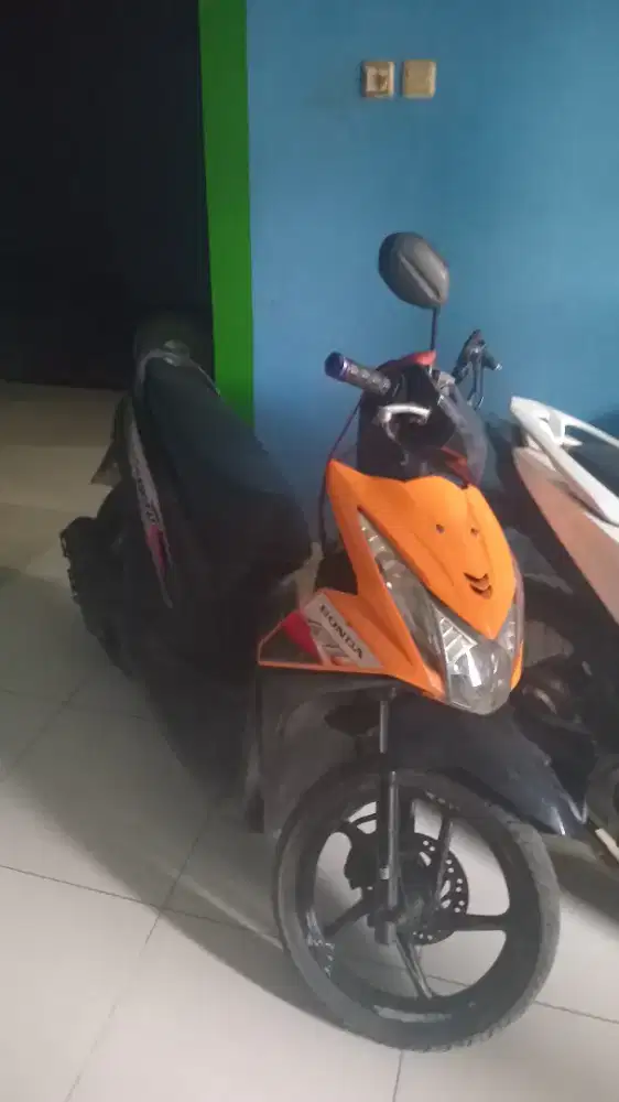 beat fi thn2013
Ss lengkap
Pajak mti
Kaleng mati