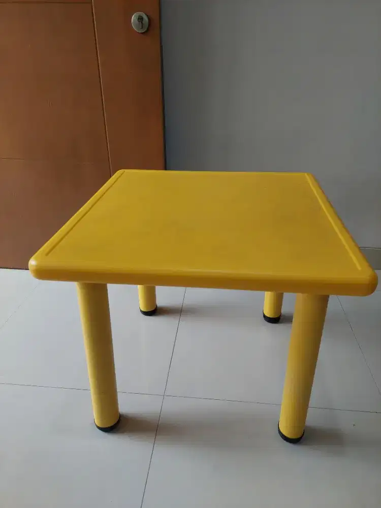 PRELOVED ||| INFORMA Meja Belajar & Bermain Anak