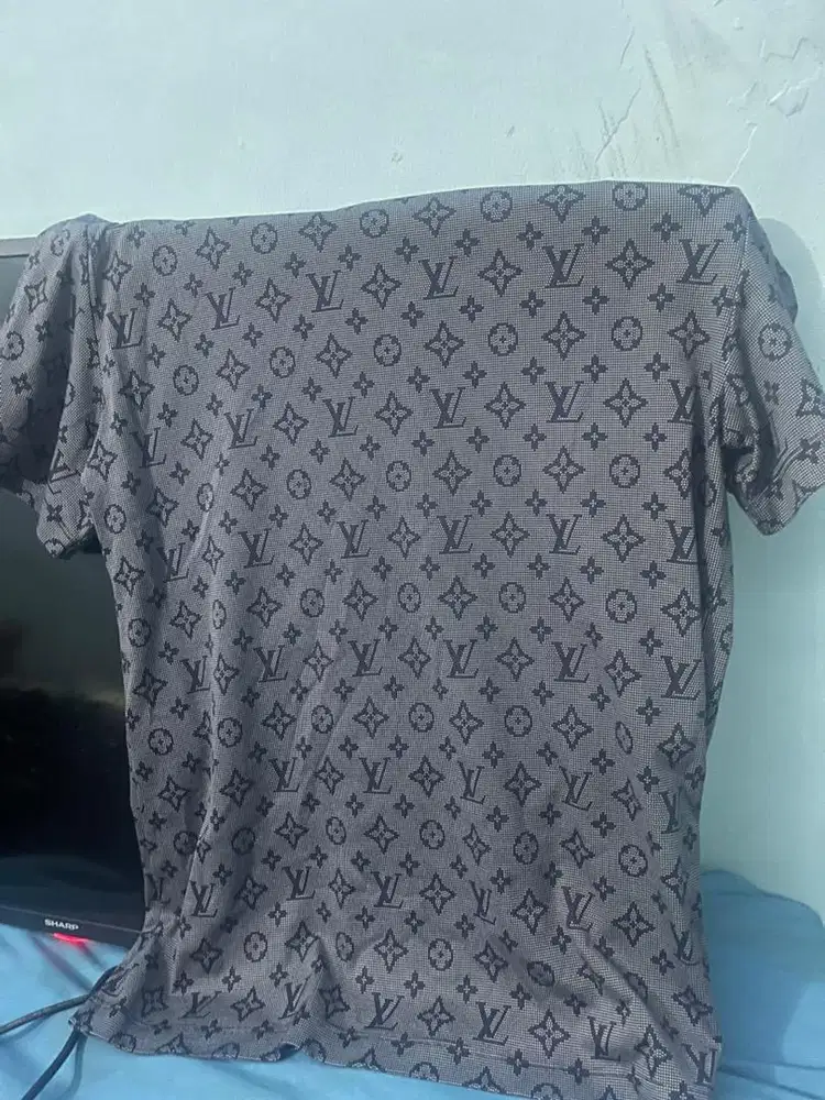 Louis Vuitton Monogram T-Shirt with Gold-Tone Chain Detail