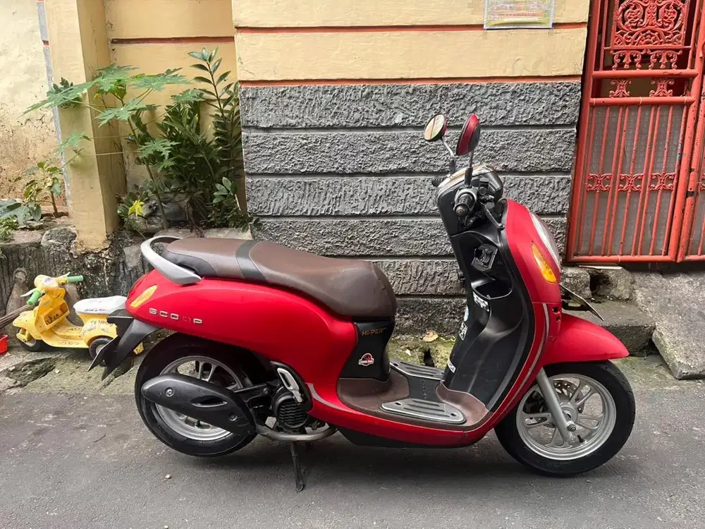 Scoopy Stylish 2022 Keyless