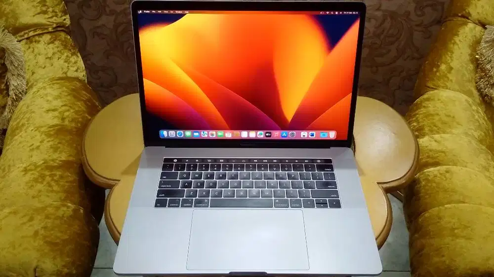 Macbook Pro Retina 15 Ram 16GB Editing Berat AMD PRO Core i7 SSD 512GB