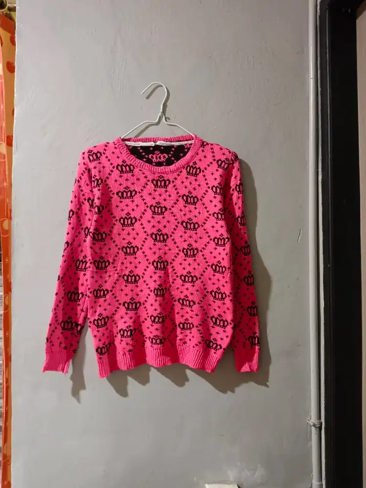 Sweater Pink Motif
