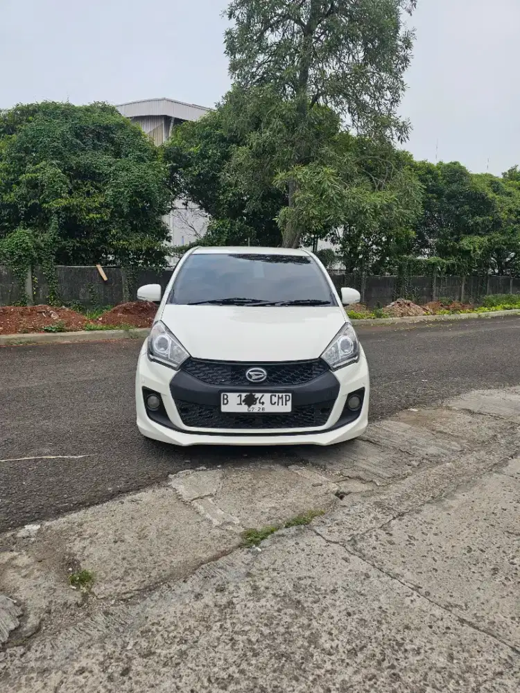 Daihatsu Sirion RS matic 2015 tipe tertinggi