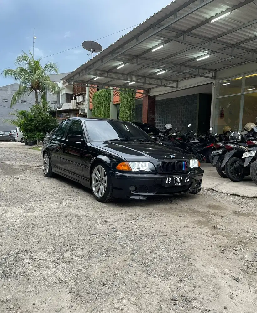 BMW E46 318i Matic 1999 Bensin Black on Grey Original