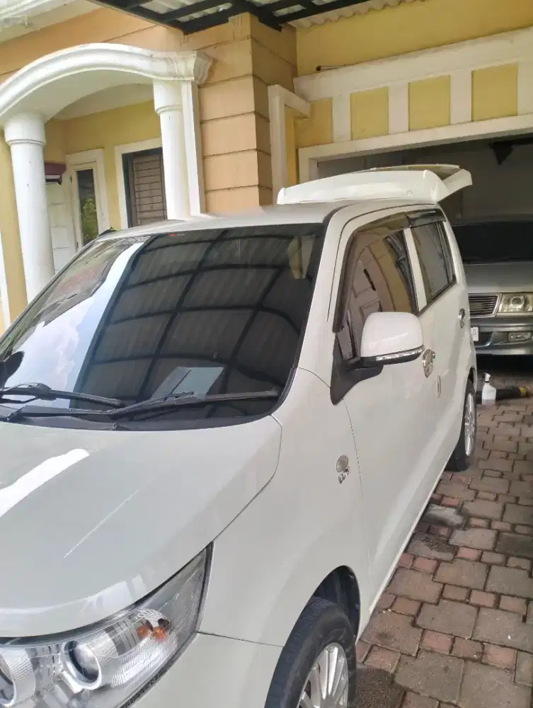 Tempat pemasangan kaca film mobil