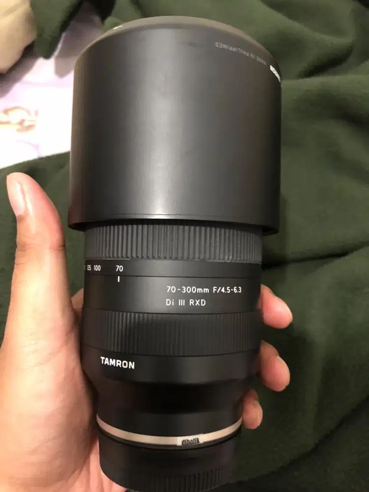Tamron lensa tele 70 300mm F4.5 6.3 Di III RXD