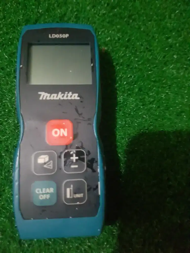 Meteran laser digital makita normal