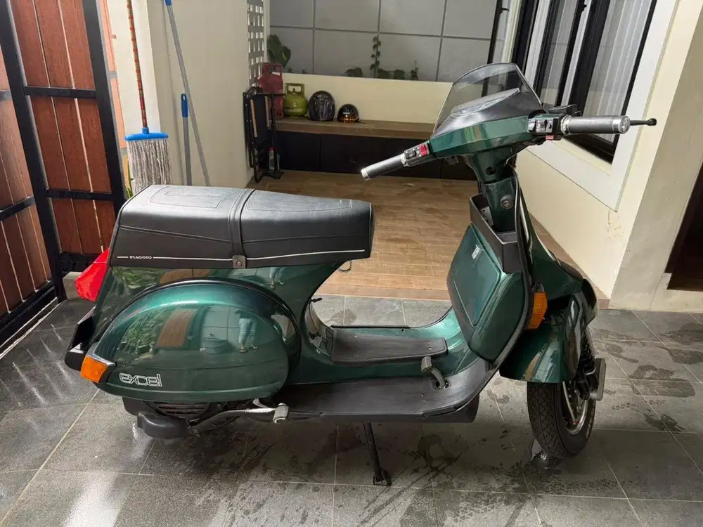 Vespa Excel 150
