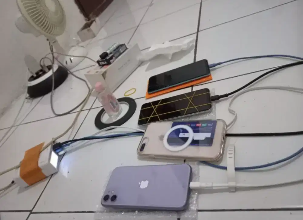 MENERIMA HANDPHONE MINUSAN RUSAK