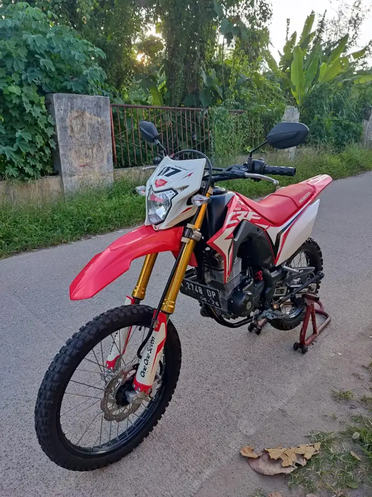 honda crf 2021 unit siap pakai!! km 8rb perak
