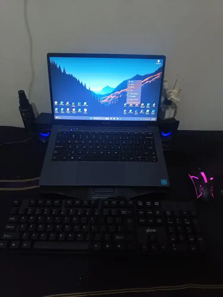 Laptop Advan Intel core RAM 8GB, 128GB.