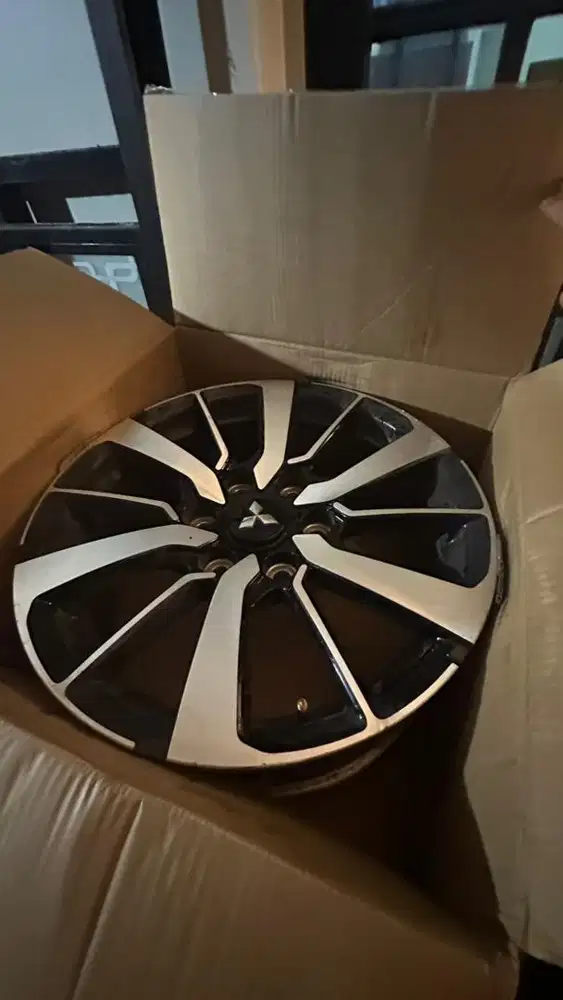 velg pajero sport original ring 18