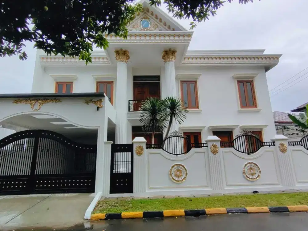 Rumah mewah siap huni plus private pool di Puspita Loka BSD