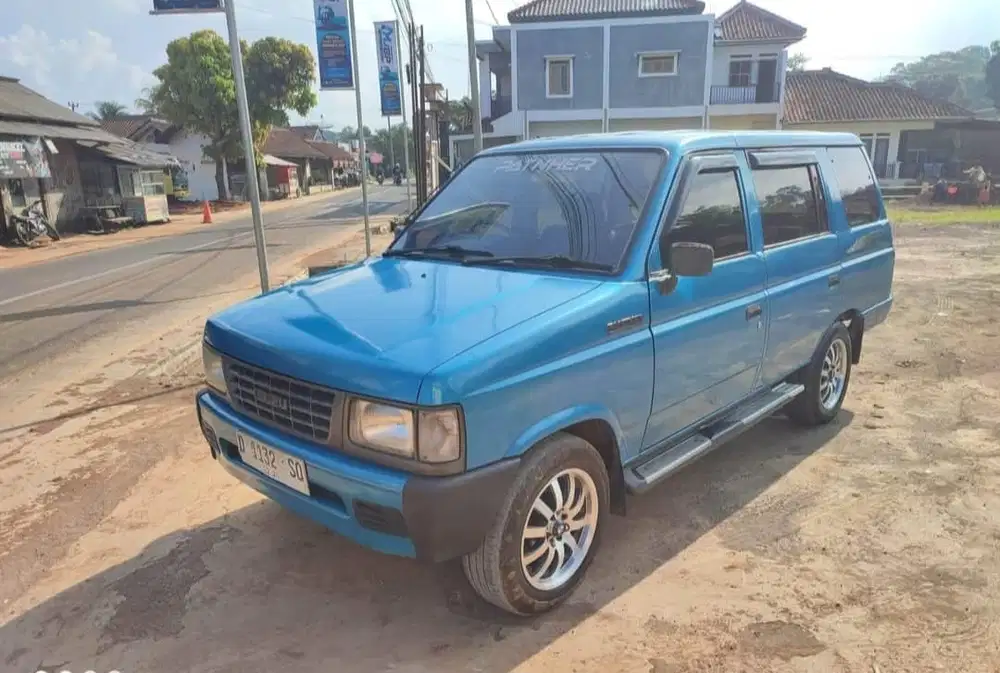 Body Ngaleng Interior Rapi ! Isuzu Panther Royale 2.5 Diesel Biru 1998