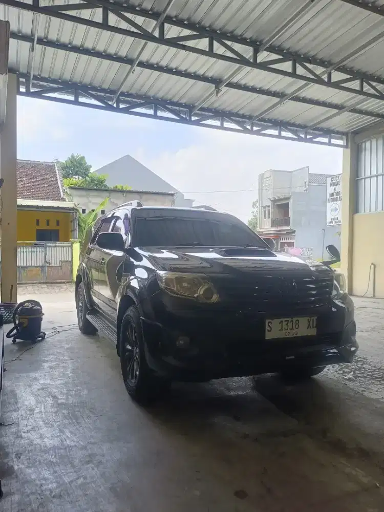 Jual cepat Fortuner vnt 2013 trd Sportivo