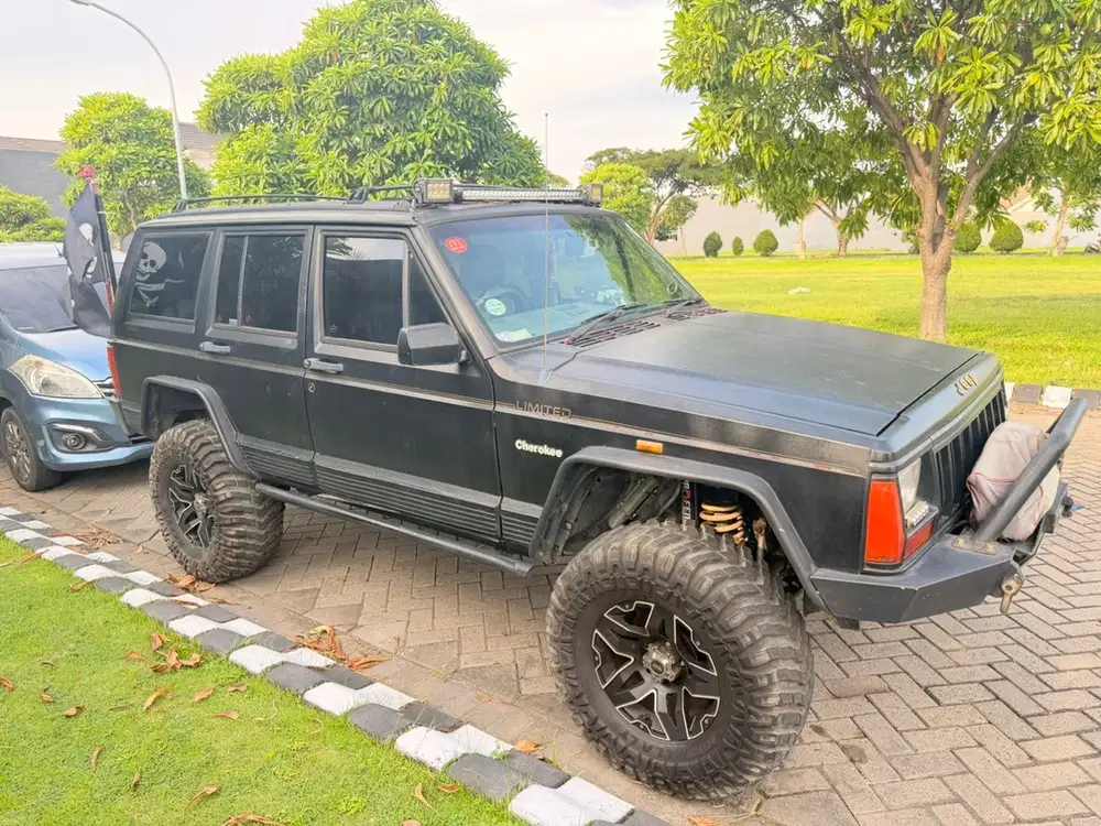Jeep Cherokee 1997 Bensin