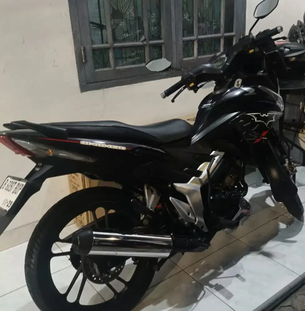 Honda Cs 1 Edisi langka BAtman like news