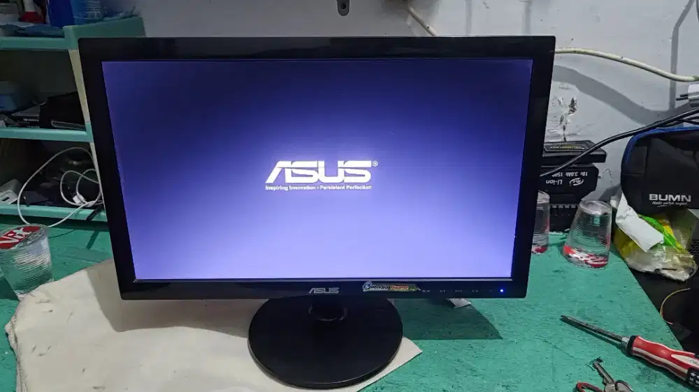 Monitor Asus 19in