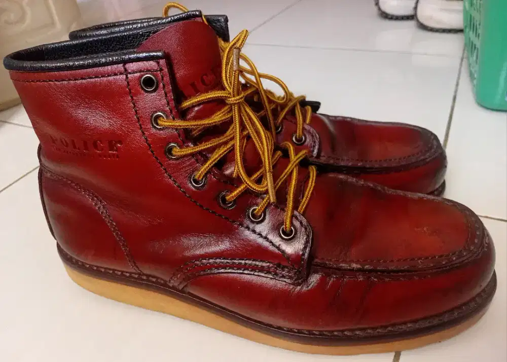Sepatu police ukuran 43