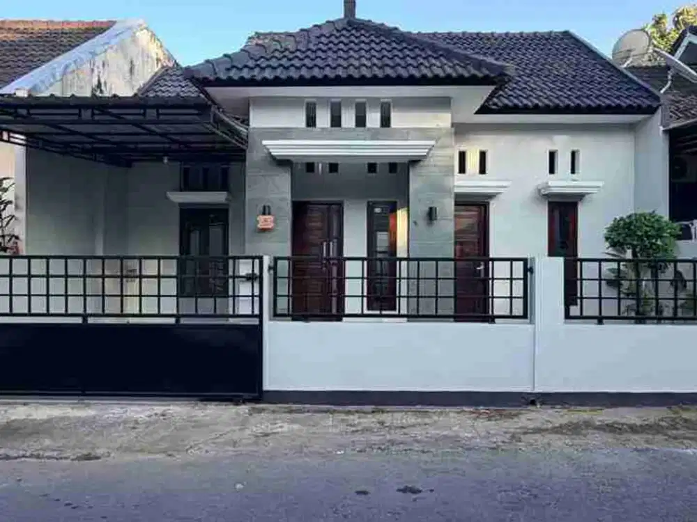 RUMAH CANTIK LIMASAN MODERN LOKASI STRATEGIS TEPI JALAN DI TAJEM MAGUWOHARJO