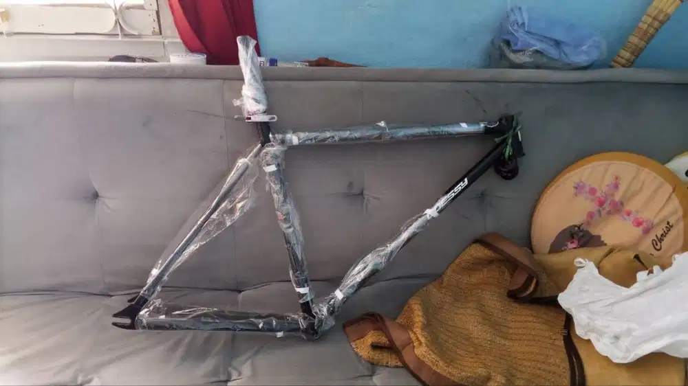 Want To Sell frame fixed gear bekas masih bagus (Minus penyok keciill)